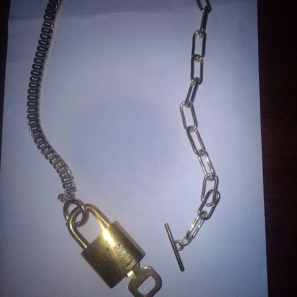 Luis Vuitton Lock with Key Necklace. Unique with Gold & Crystal Chain. - Picture 9 of 16